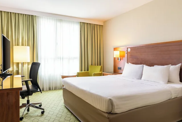 غرفة ديلوكس بسرير كينج، Courtyard By Marriott Paris Saint Denis 1/10