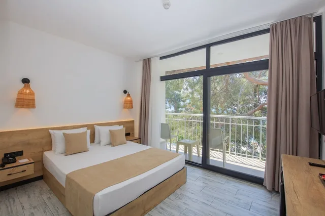 غرفة عائلية ثلاثية بسرير مزدوج وسرير فردي بإطلالة على البحر، Meri Hotel Oludeniz 1/7