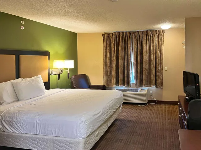 جناح ديلوكس بسرير كينج، Studio6 Memphis, TN – East Memphis 1/10