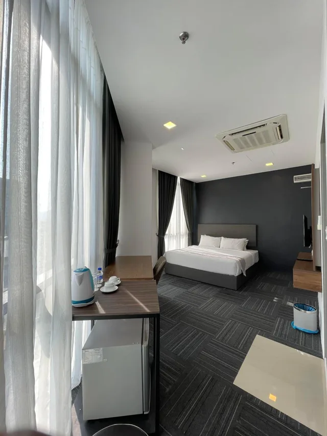 غرفة تنفيذية، WE Hotel 10/10