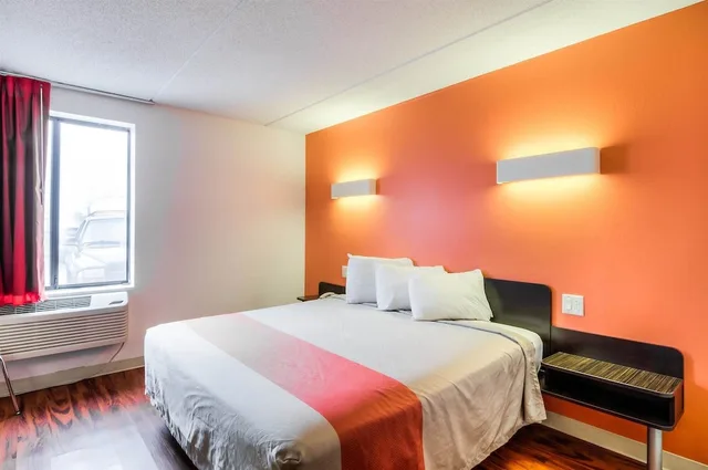 جناح بسرير كينج للمدخنين، Motel6 Lansing, IL - Chicago South 2/4