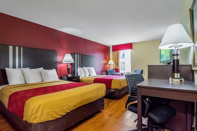 غرفة قياسية بسرير كوين للمدخنين، Econo Lodge Research Triangle Park 3/5