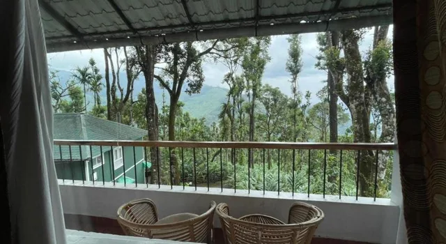 BLUE BELLS VALLEY RESORT، مونار 27/55