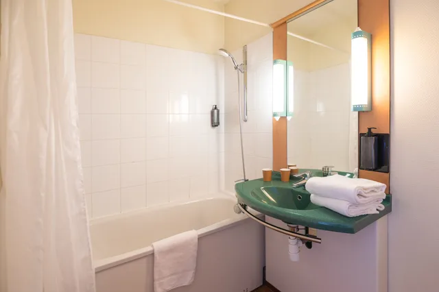 غرفة قياسية ثلاثية، B&B Hotel Rouen Centre Rive Gauche 2/3