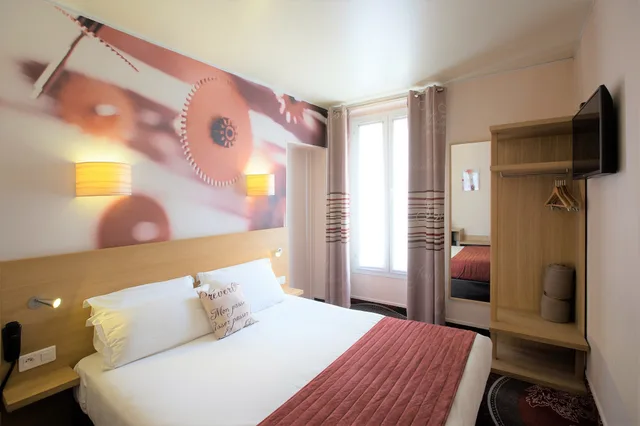 Adjoining, 2 Double Beds, Ariane Montparnasse 4/10