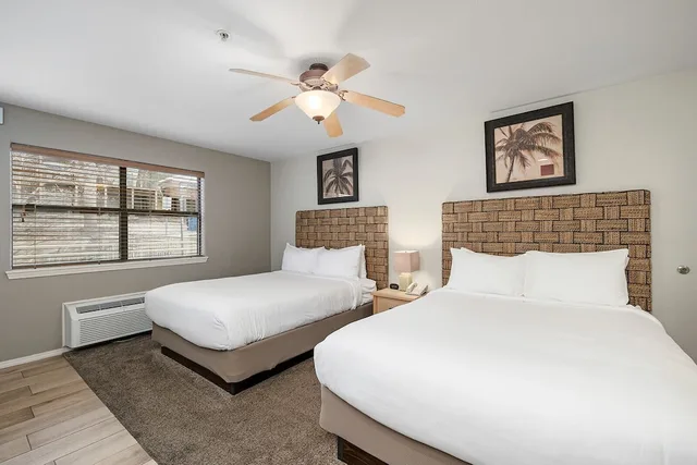 غرفة قياسية بسريرين كوين، Still Waters Resort 2/10