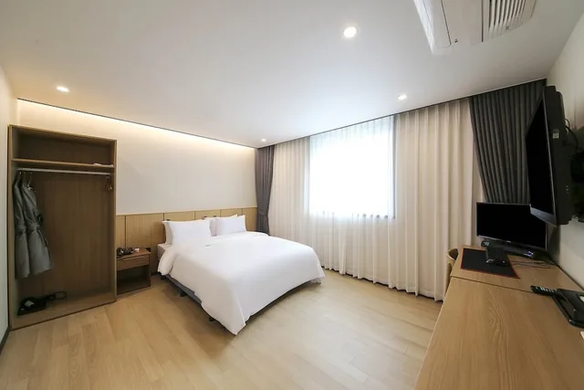 غرفة سوبيريور بسرير مزدوج، E Cheonan Hotel 4/10