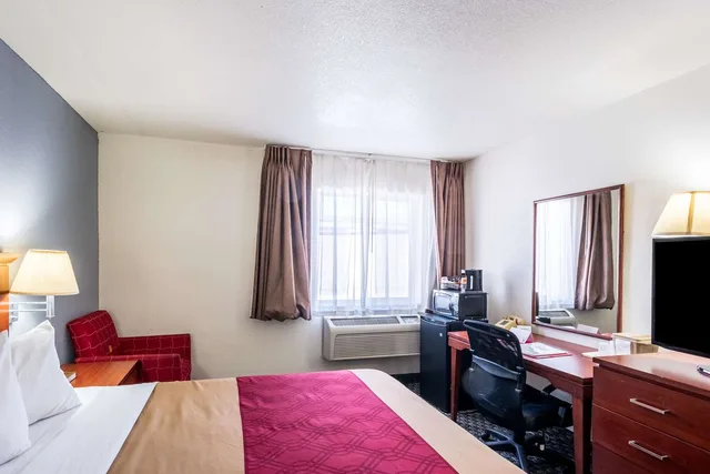 غرفة بسرير كينج، Days Inn by Wyndham Canon City 2/6