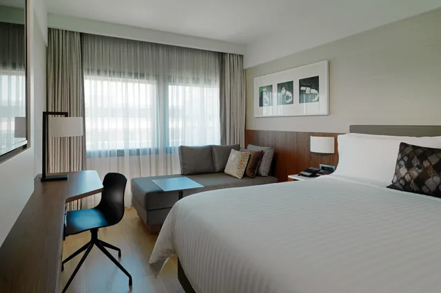 Premium, Twin Beds, City View, Metropolitan 1/4