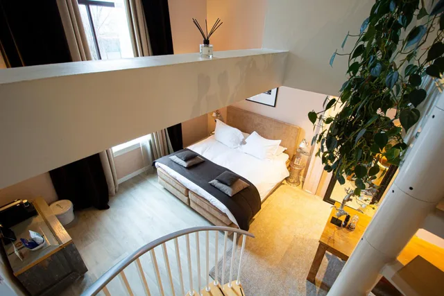 Junior Suite, Deluxe, Suite Hotel Pincoffs Rotterdam 2/3