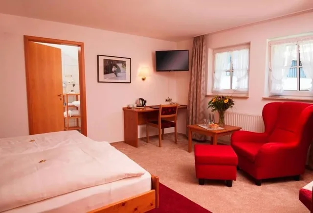 غرفة ديلوكس بسريرين منفصلين، Landhotel Haus Dumicketal 7/10