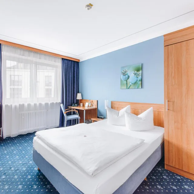 غرفة مفردة، HOTEL ISARTOR 2/10