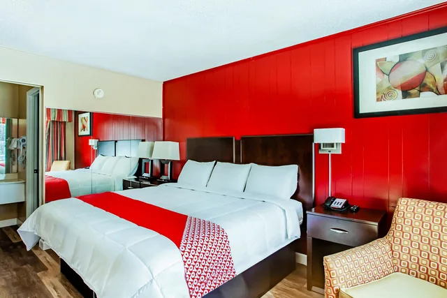 غرفة قياسية بسرير مزدوج، OYO Hotel Ridgeland East 2/3