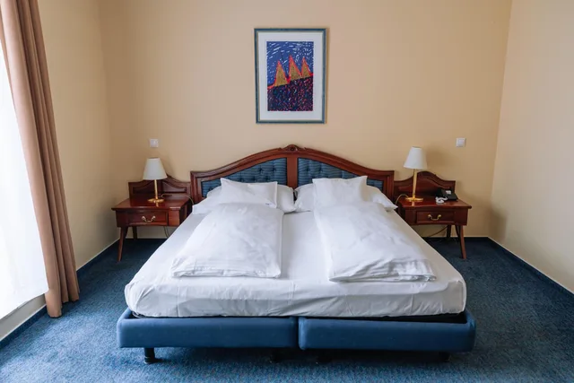 جناح عائلي، Pannonia Hotel 2/7