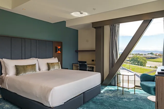 جناح ديلوكس بسرير كينج بإطلالة على النهر، The Sebel Wellington Lower Hutt 3/10