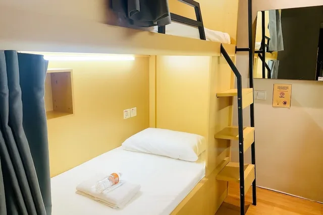 Capsule, Female Only, 4 Beds، REGIN HOTEL 3/5