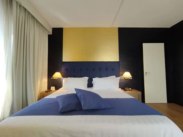جناح جونيور بسرير كوين، HOTEL DE LA VILLE AVELLINO 1/10