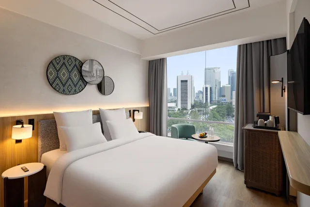 Deluxe, Queen Bed, ALL SEASONS JAKARTA THAMRIN 5/10