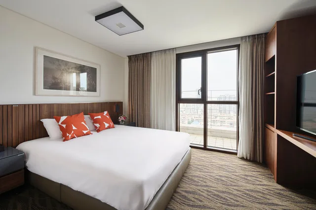 غرفة بريميير بسرير مزدوج أو سريرين منفصلين، JEJU CENTRAL CITY HOTEL 1/1