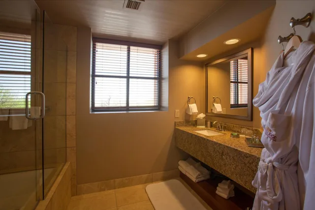 جناح عائلي، Ventana Canyon Club and Lodge 9/9