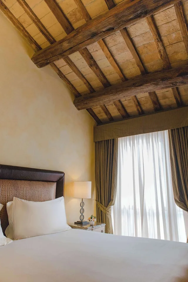 جناح رئاسي بسرير كينج مع سرير إضافي، Anantara Palazzo Naiadi 2/5
