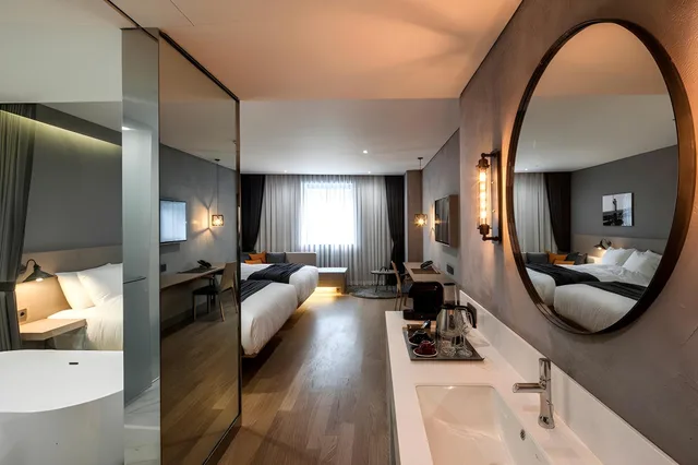 غرفة متصلة بسرير كينج وسريرين منفصلين، HOTEL 28 MYEONGDONG 2/2