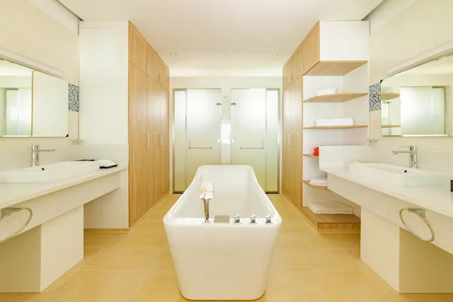 2 Bedrooms, Lagoon Villa, 1 King and 1 Single Beds, with Pool، Siyam World 1/2