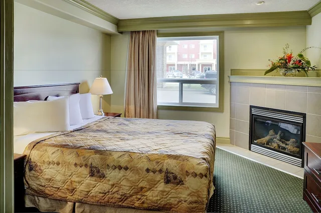 Room, 2 Queen Beds, NOVA INN EDSON 1/3