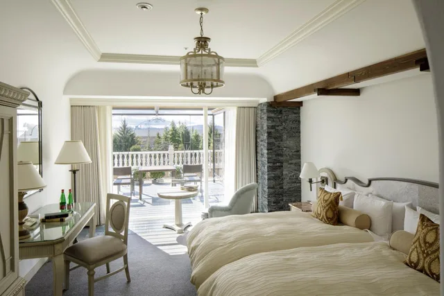 جناح جونيور بشرفة، Sendai Royal Park Hotel 2/2
