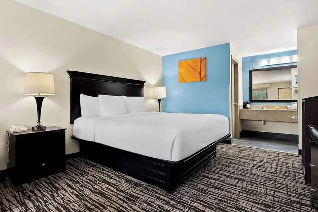 غرفة قياسية بسرير كينج، Best Western Greenville Inn 1/2