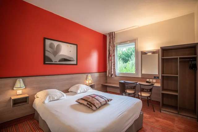 Room, Queen Bed, Ace Hotel Paris Marne La Vallee 4/8