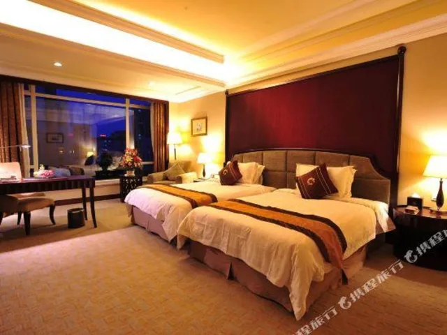 جناح تنفيذي بسرير كوين، Royal Marina Plaza 3/6