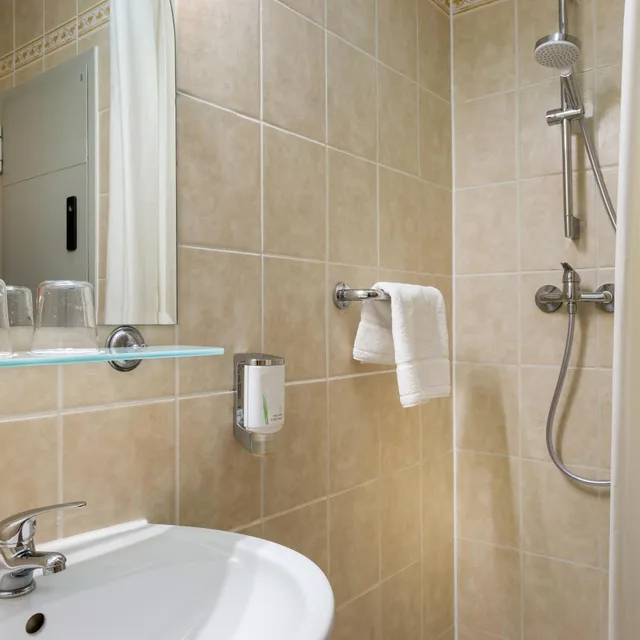 غرفة مفردة، Hotel Golden Park Budapest 6/10