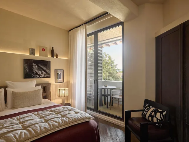 غرفة سوبيريور بسرير كينج، L'Isle de Leos Hotel & Spa - MGallery Collection 2/7