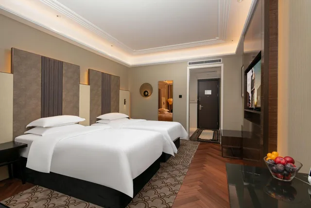 Elegant, Twin Beds، Metropolo Zhenjiang Railway Station Wanda Square 5/7