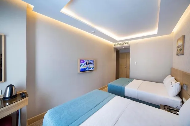غرفة قياسية بسريرين منفصلين، The Meretto Hotel Laleli 2/5