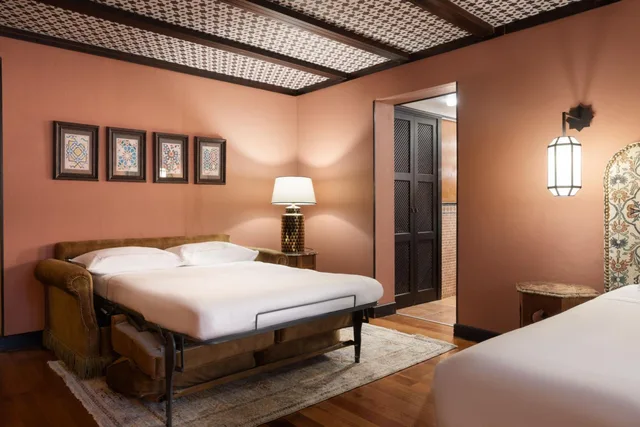 Premium, Deluxe, King Bed, Sofa, Hotel Palacio de Santa Paula Autograph Collection 5/9