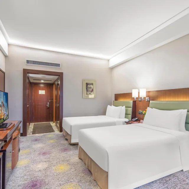 غرفة بسريرين منفصلين، Ramada Plaza by Wyndham Pudong 3/7