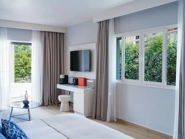 Zen, Retreat, King Bed, Inland View, Sofa، Domes Noruz Kassandra - Adults-Only 2/8