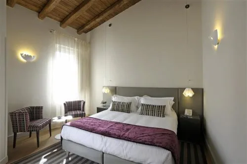 غرفة بسرير مزدوج أو سريرين منفصلين، Trevi Palace Luxury Inn 1/1