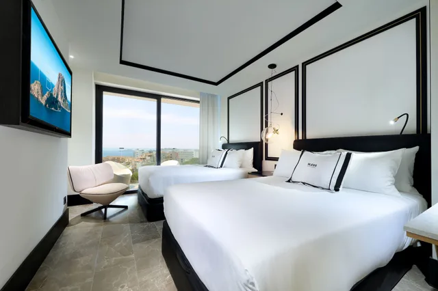غرفة ديلوكس بسرير كينج بإطلالة على البحر، Bless Hotel Ibiza 1/7