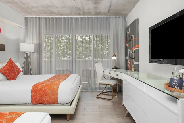 غرفة سوبيريور بسريرين كوين بشرفة، Riviera Suites South Beach 3/6