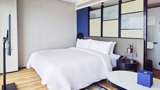 غرفة بريميوم بسرير كينج بإطلالة على المدينة، Aloft Yantai 1/5