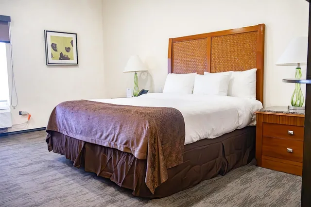 غرفة قياسية بسرير كينج لذوي الإعاقة، Best Western Plus Sacramento 1/4