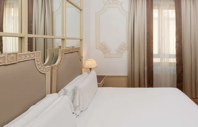 Premium, Radisson Blu Ghr Hotel Rome 3/6