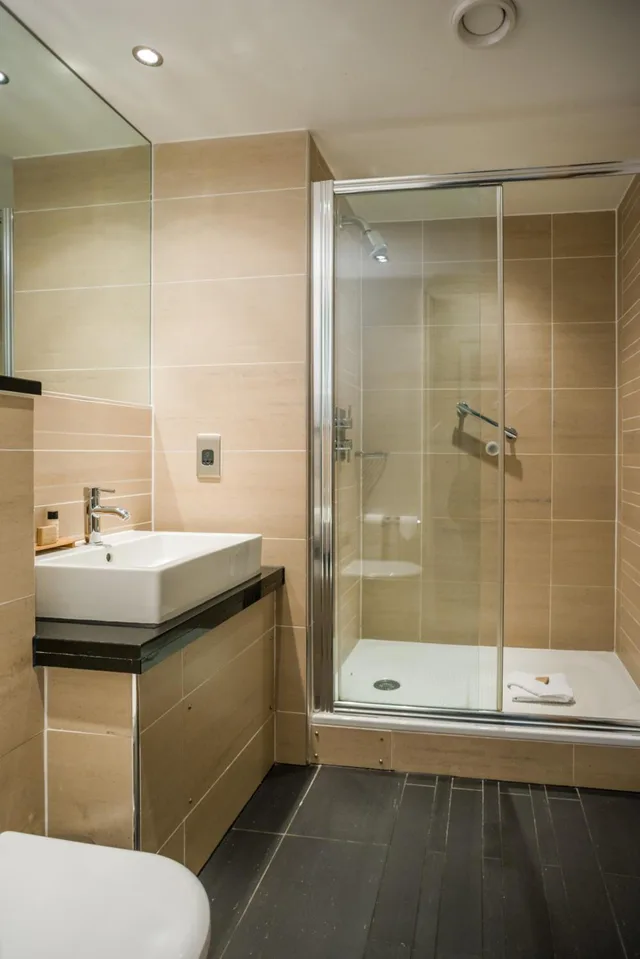 غرفة صغيرة بسريرين منفصلين، LEOPOLD HOTEL 7/9