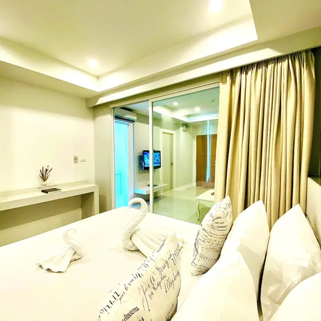 غرفة ديلوكس بسرير مزدوج، THE PALMS RESIDENCE 2/8