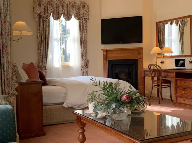 Heritage, Spa, King Bed، Mountain Heritage Hotel And Spa Retreat 10/10