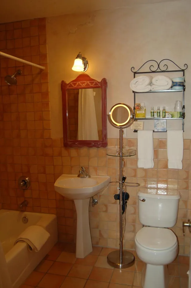 غرفة بسرير كينج، Hotel La Fonda de Taos 3/3