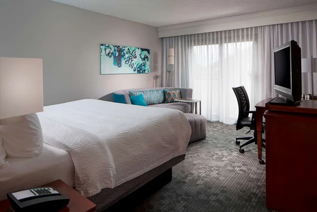 غرفة ديلوكس بسرير كينج لذوي الإعاقة، Sonesta Select Boca Raton 2/3
